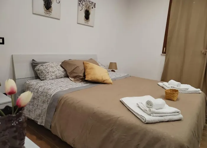 Momaliar House